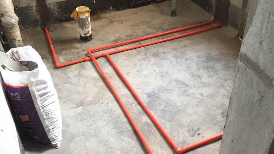 装修师傅说，预留的线管要全换，结果多花了千把块