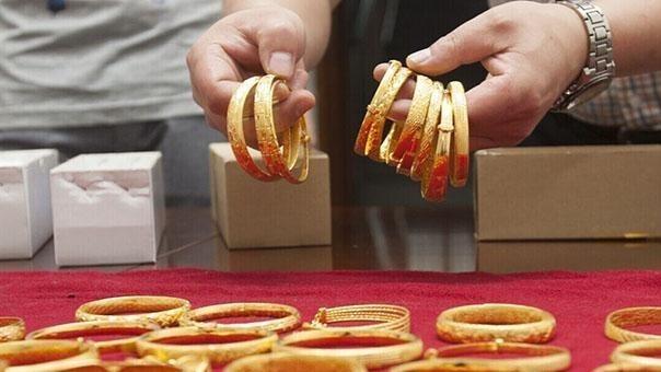 月落等风來|还在犹豫吗？有人大手笔买入黄金，下半年坐等升值，真会涨吗？