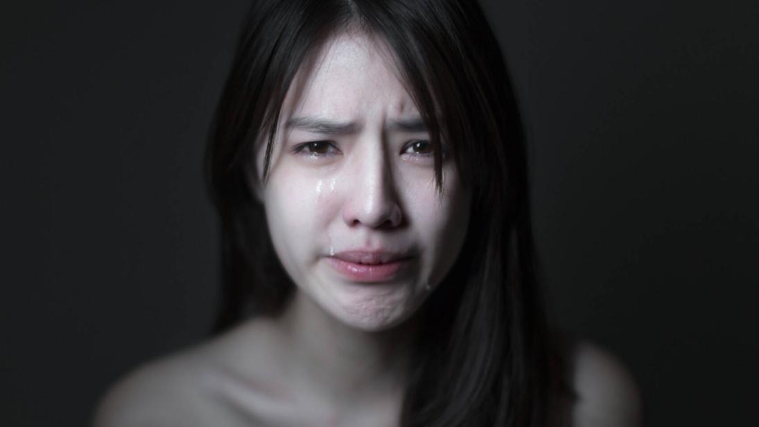 奶兔故事会 35岁女人哭诉：喝醉酒后出轨男闺蜜，为什么老公不愿意原谅我