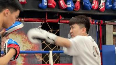 西芹 张大大减肥三十斤，沈梦辰都不敢相信，网友：感觉没有变化