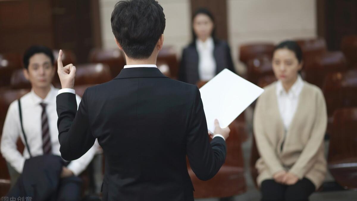 仇意|大学生情迷女主播冒充帅哥约其开房，因貌丑被拒强行发生关系被判