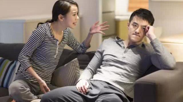 张小楠说情感|结婚5个月才3次，这叫夫妻吗？离婚算了