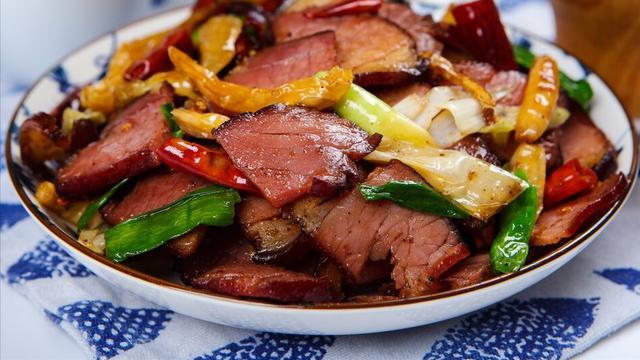 饵料|立冬后腌腊肉，别只会放盐，记住4要点，又香又入味，耐放不发霉