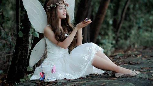 情蜚蜚|恋人之间，缘分到了尽头的表现：冷漠