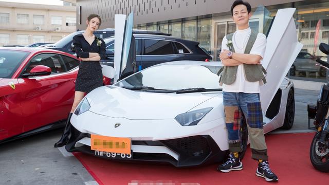 林峰|林峯忙拍戏，娇妻张馨月与梁烈唯合伙开豪车店，提三万元包仍被嘲