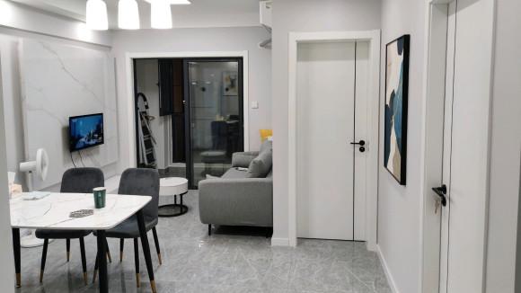 朋友圈晒新房，都吐槽我家背景墙难看，预算有限，也就只能这样