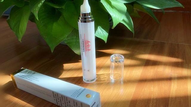 |眼睛是心灵的窗户！分享几款热门的补水保湿抗皱淡化细纹的眼霜！