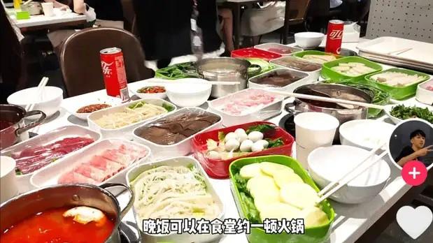 子芫伴你成长 大厂实习生年薪40万作息表曝光：苦难守恒定律，太过现实