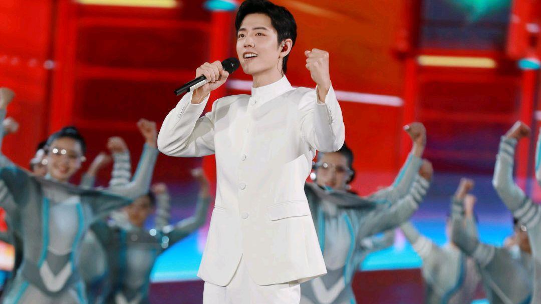 肖战|主持人推荐肖战成为“king”，直言肖战三方面都是翘楚，实至名归