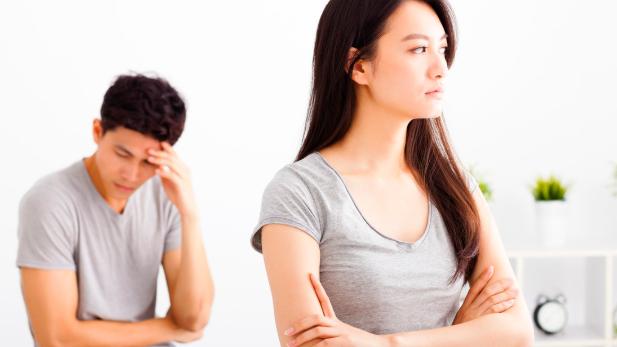自知冷暖 当女人的疑心病开始时，是离不开这3个状态的，基本上造成婚姻的不幸