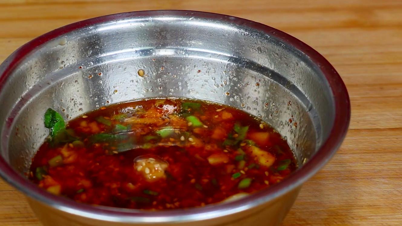 馄饨|早餐别吃包子油条了，2块钱馄饨皮，懒人做法，一碗下肚真舒服