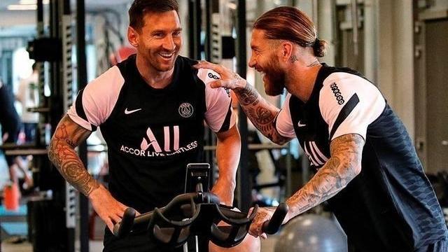 雪落无尘谈|无梅西巴黎三连胜，姆巴佩连续两场进球；超豪华大巴黎仍问题多多