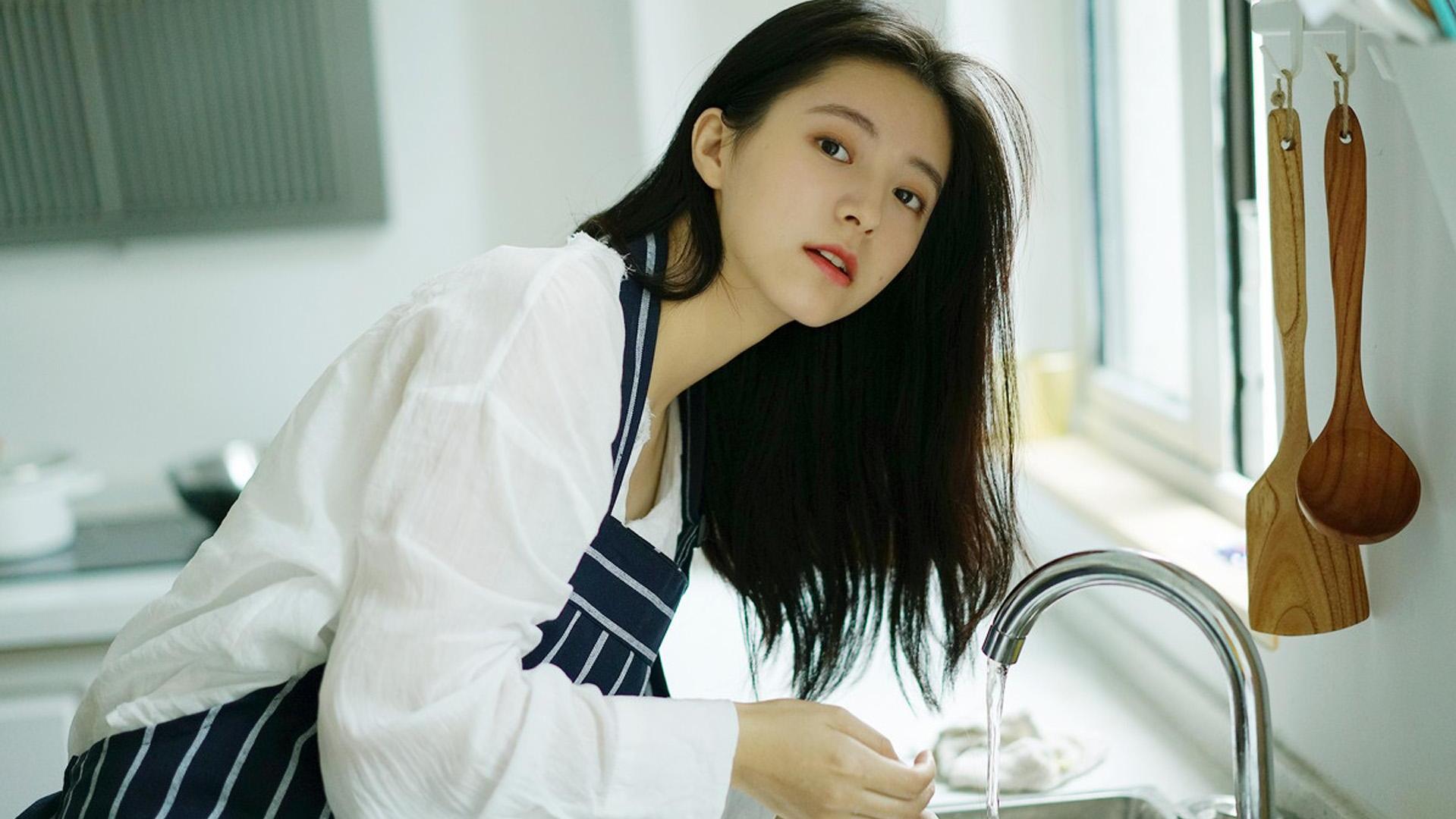 雷特恋爱学|一个追女生的“潜规则”：让她感动没用，要转化成情愫才行