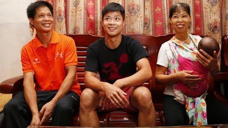 乔迁之喜！苏炳添夫妇装修广州新房，内部宽大，地处黄金地段