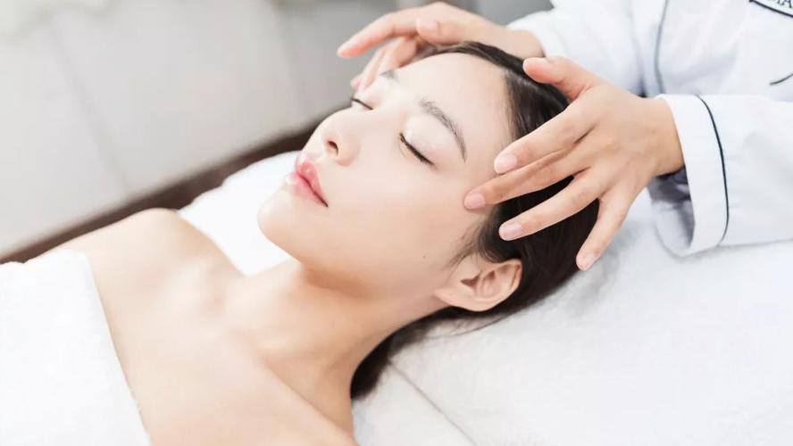 洗面奶 秋冬季，早上要不要用洗面奶洁面？