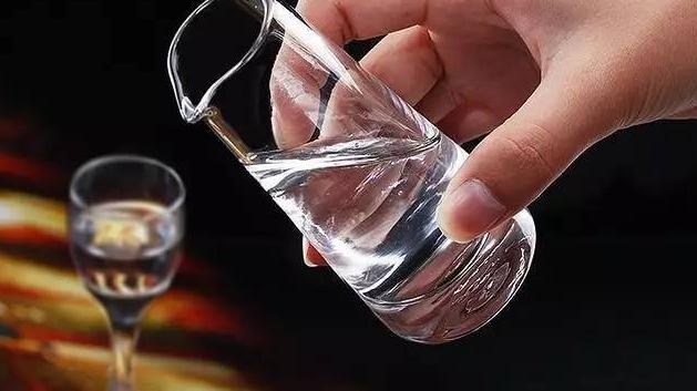 |70后爱喝的3款白酒，90后虽然不爱喝，但都是好喝不贵的纯粮食酒