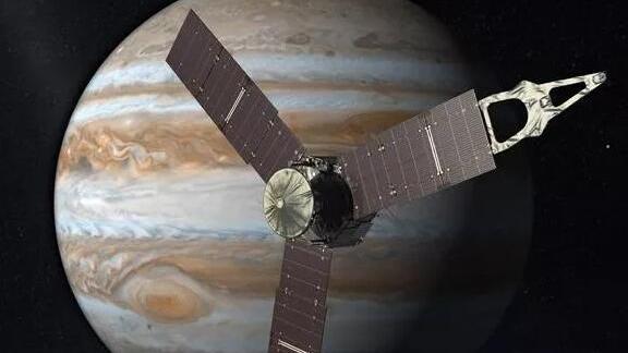 木星 朱诺号飞越太阳系最大的行星和卫星，带来木星和木卫三的史诗视频