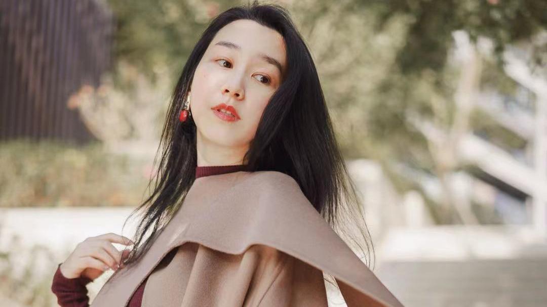 想要在孕期保持美丽,不如学时尚博主凹造型吧,超有气质 孕期,气质孕期,色系,时尚,连衣裙,气质
