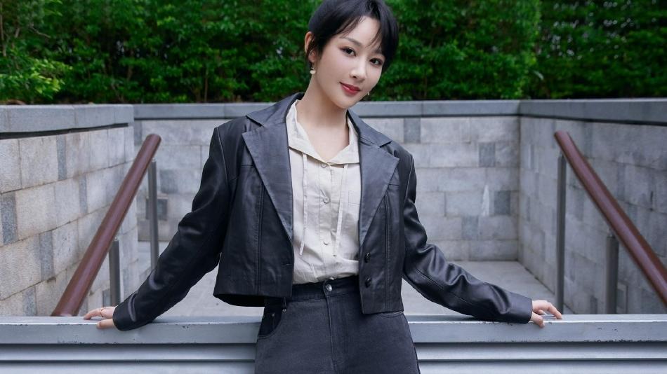 娱乐圈|杨紫写真大片曝光 穿搭时尚气质出众