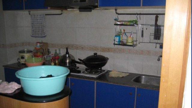 不顾反对买41平旧房，改造后大家一看客厅就愣了，还有这种操作？