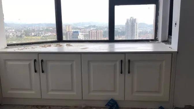 6组柜子总共花7.3w，没选套内颜色另加6000块，大家看值不值