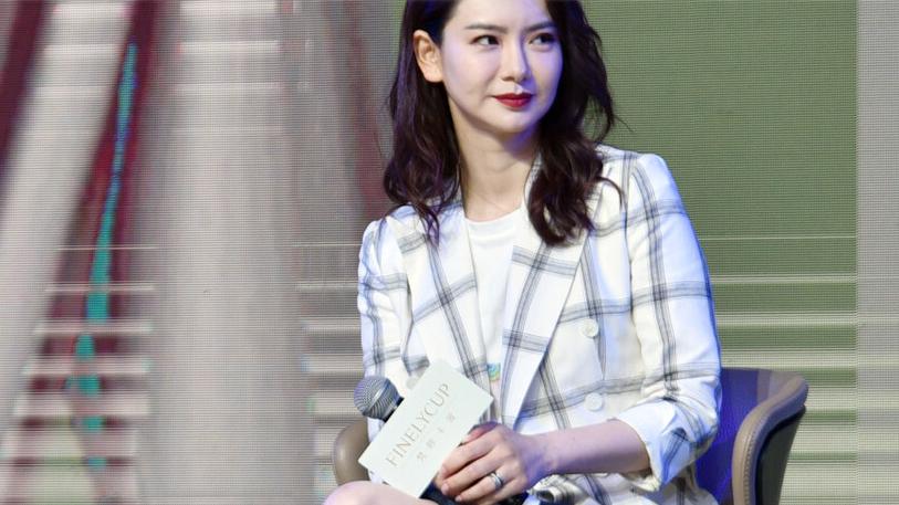 生活赋予情感|王思聪一见钟情她？表白之后对方霸气回应：我离婚了，你娶我？