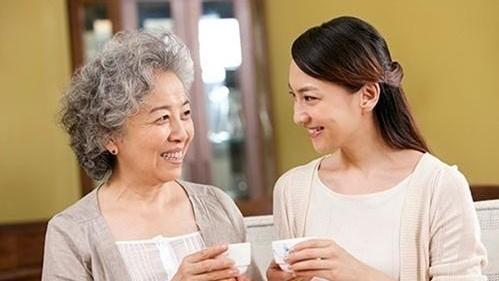 梅子的小情绪|“你照着你妈的喜好选的吧”婆婆拒收母亲节礼物，解开了儿媳心结