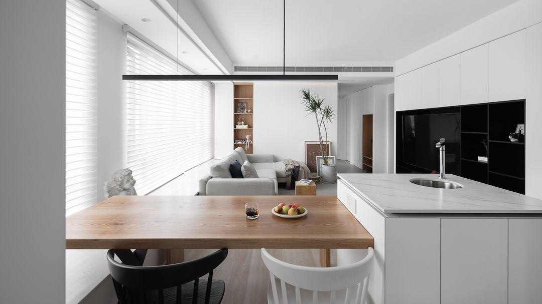 不顾家人反对买下“横厅”，装修后全屋“真香”，开阔大气又敞亮