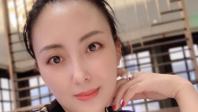 面膜 建议中年女人，睡前若能坚持这6个好习惯，皮肤不仅滋润还显年轻