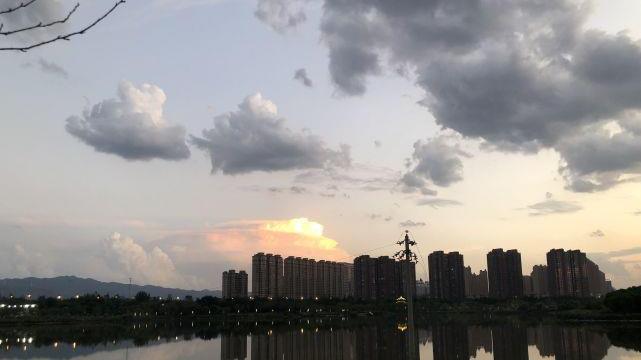 大暑将至，老人说：今年是“中伏包大暑，酷热四十五”，啥意思？