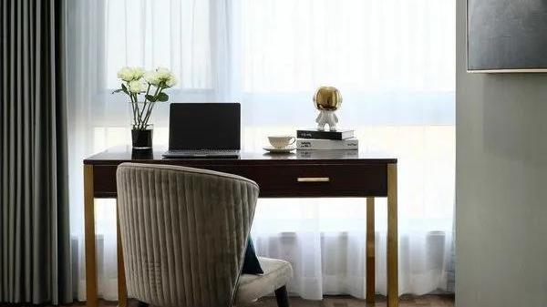 111平现代风三居室，让房间更温暖