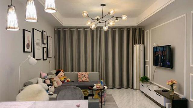 闺蜜简约风的新房入住，背景墙价格低却很漂亮，客厅搭配很上档次