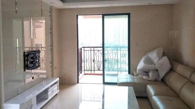 10万块的新房装修，全贴瓷砖，效果真不错呦，值得学习