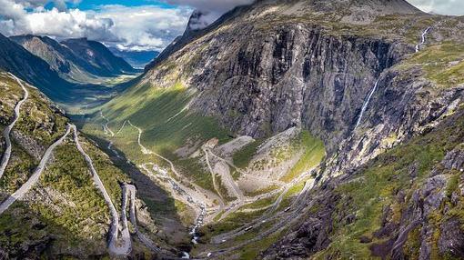 刘果情感 婚礼现场，新郎拿出“家规”，新娘抢下话筒：伺候不起