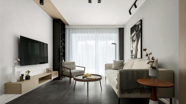 112?? 餐厅边墙设计一排柜体，藏和显结合，白和黑对比