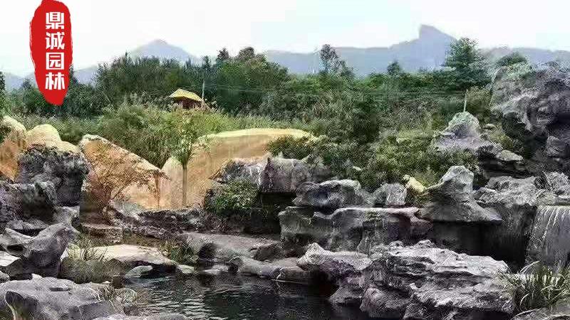 天然太湖石的皱与漏自然形成！太湖石园林庭院假山造景设计常用石材