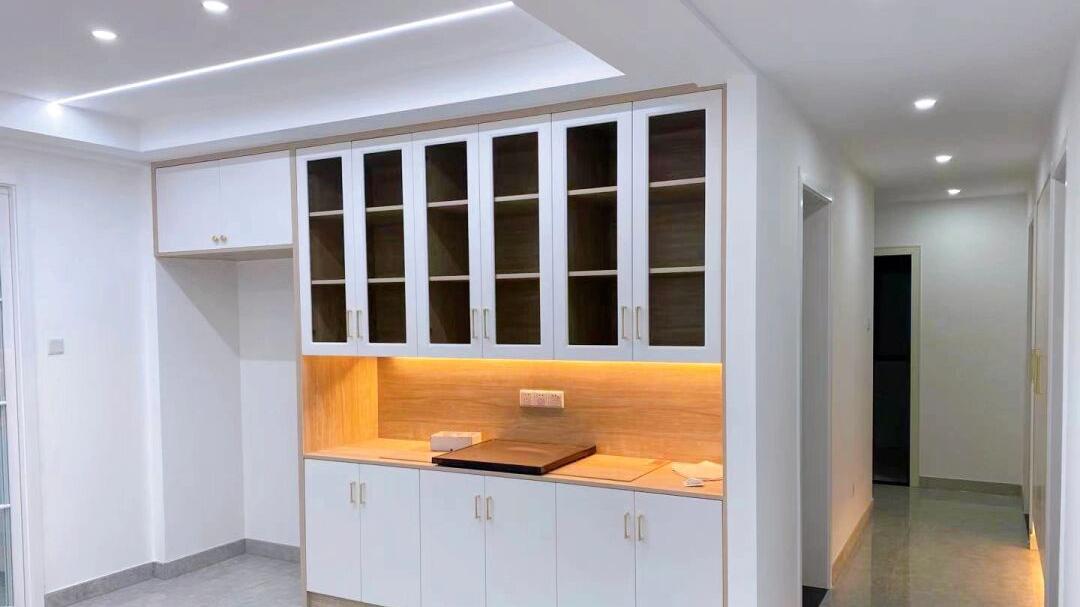 新房硬装结束，效果很漂亮，全屋无主灯的设计，简单又时尚！