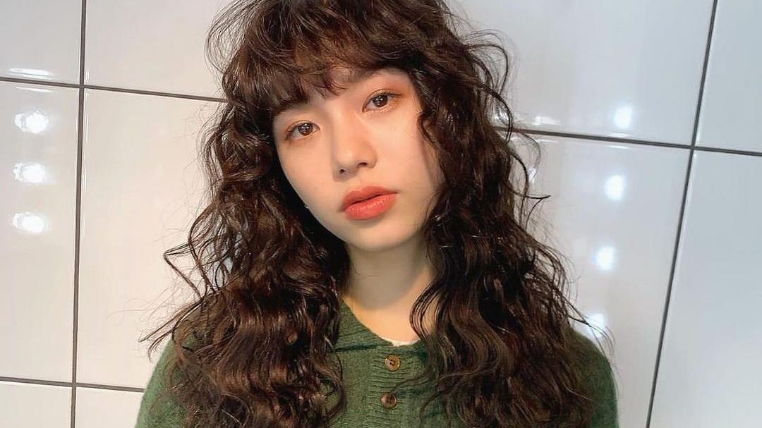 中长发发型 发型要想不过时，选择这4种发型就对了，洋气瘦脸美美哒