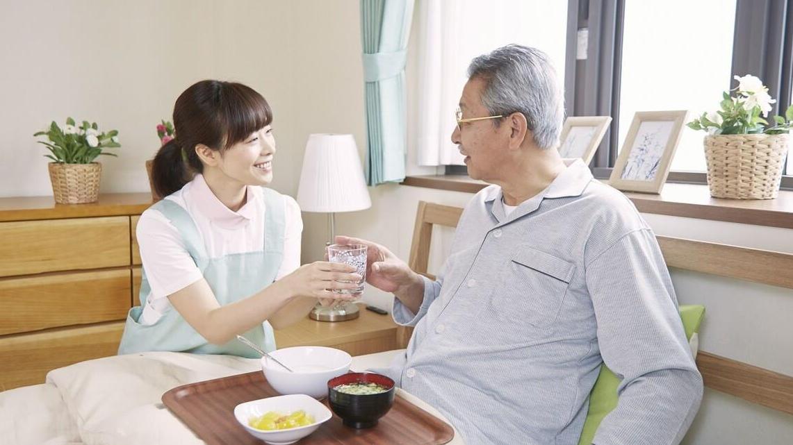 奶兔故事会|55岁阿姨哭诉：自从和40岁男人在婚后，我就没过过一天舒服日子