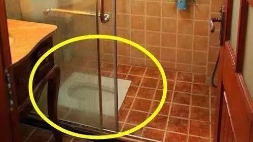 卫生间还在装老式马桶吗，现在流行这样装了，省钱实用还省地