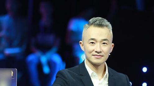 刘敏涛 满头白发，不染显得苍老，以下办法为你解决