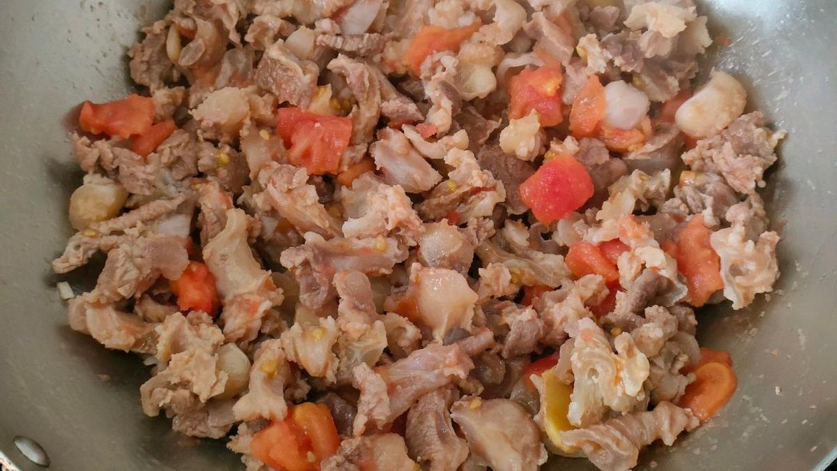 红糖|牛肉的终极做法：金针菇牛腩煲，汤汁浓郁，口感丰富，太好吃了