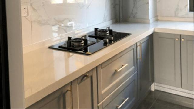 厨房定制橱柜时，我最明智的决定，就是没听“专业”人士的建议