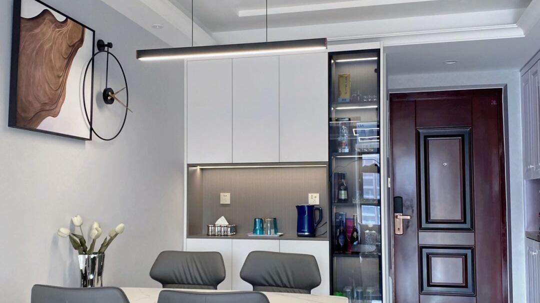 73平新房，全屋简洁又时尚，悬空电视墙很喜欢，以后装修值得参考