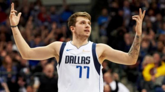 静静聊澸情 创纪录！18届8人提前续约总额超十亿 状元艾顿续约受阻太尴尬