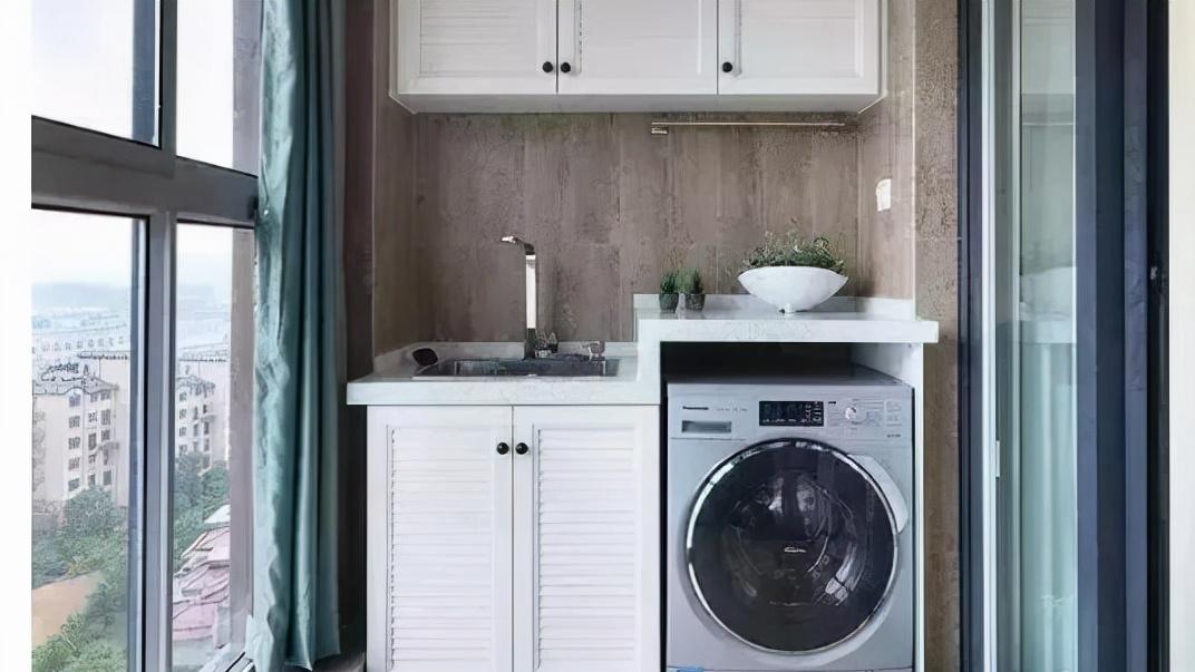 阳台放洗衣机要注意什么？过来人表示：不想返工，这5点要了解