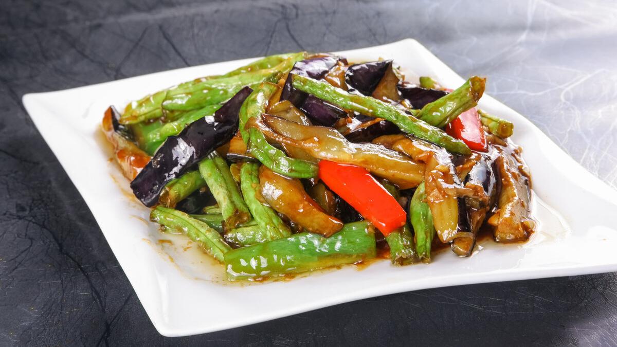 馋嘴的小猫|52岁男子吃素三年，脑梗后偏瘫，医生提醒：吃这3种素食等于在喝油