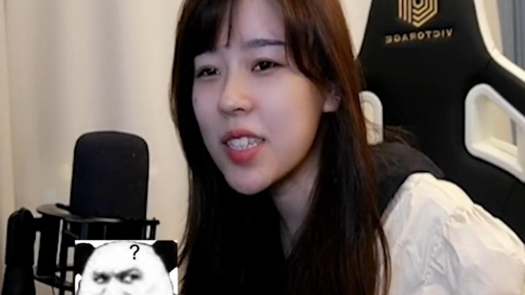 明星素颜 沫子素颜直播被叫阿姨，无奈晒出双马尾jk照，男粉看了脸红了