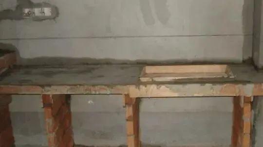 晒晒老师傅给砌的橱柜，一共花了2000块，这效果3万都买不到！