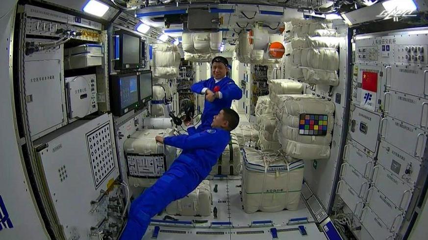 国际空间站 国际空间站大翻转近540度，姿态失控长达47 分，美科学家：不影响